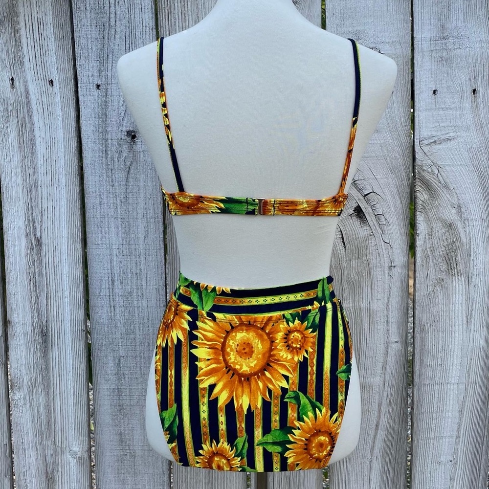 Vintage sunflower bikini - Picture 7 of 7